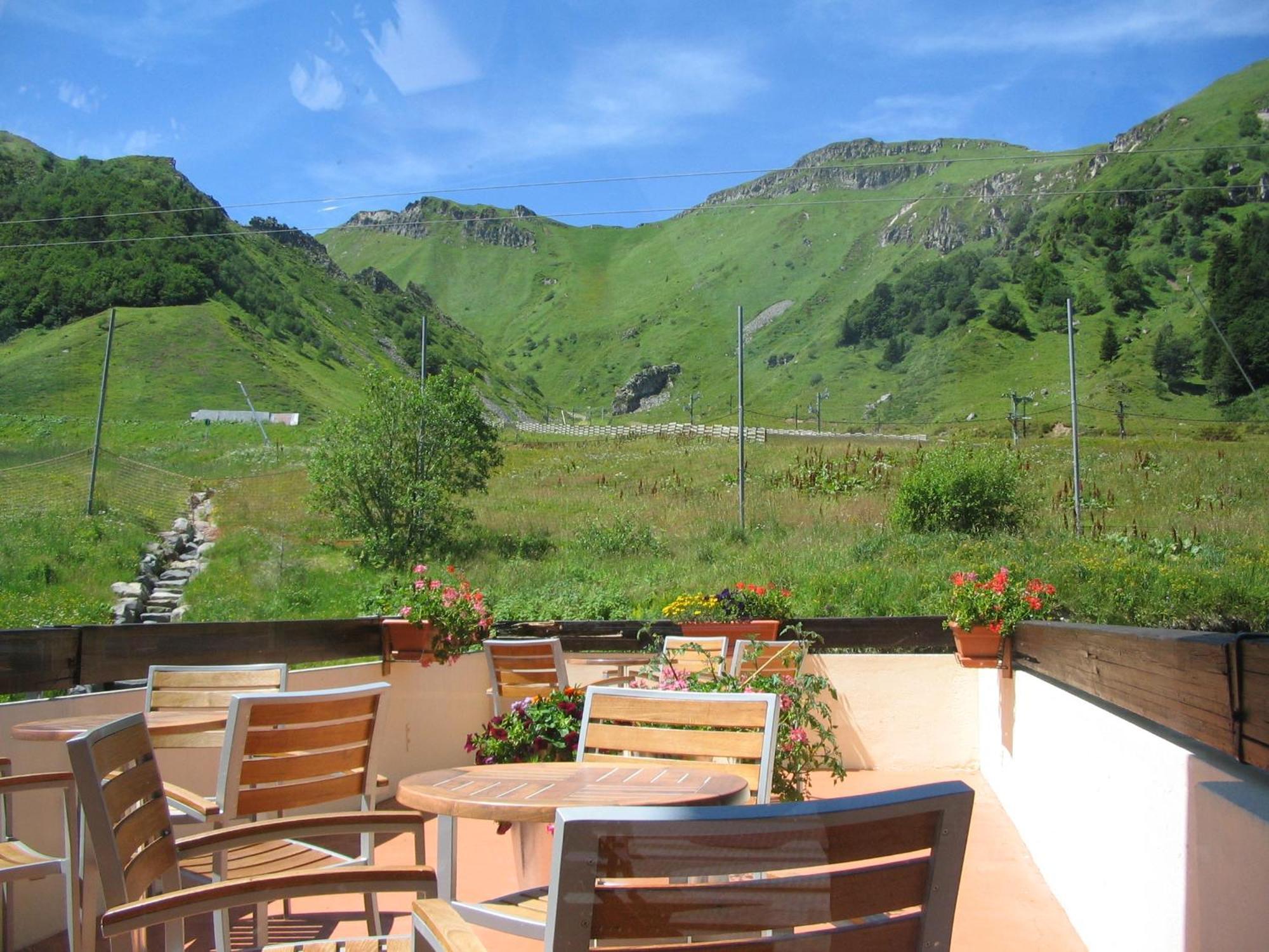 Auberge De Jeunesse Hi Le Mont-Dore Exterior photo